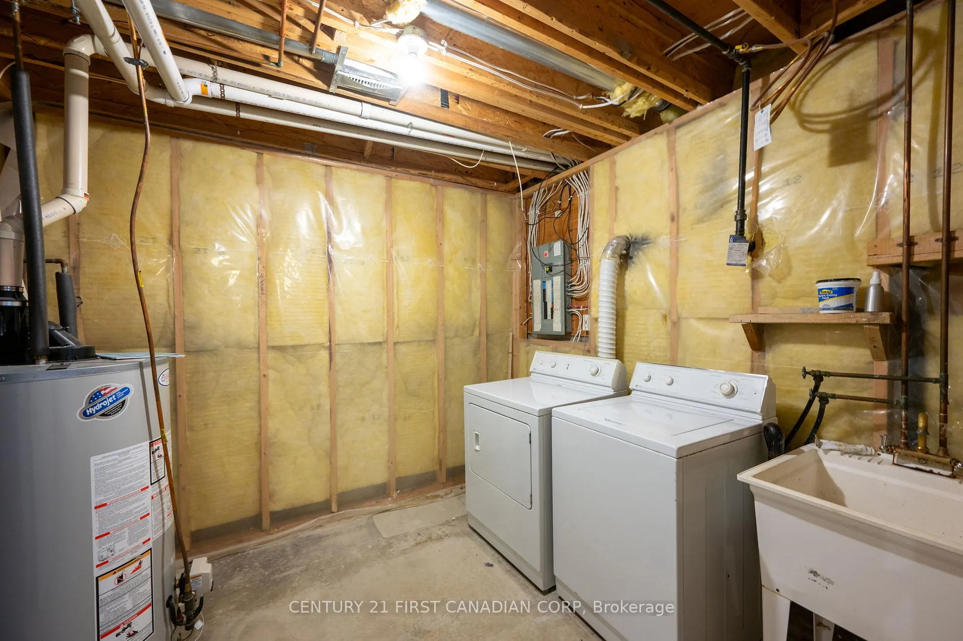 Photo 33 of 1638 Marconi Boulevard, London, East I — HOMEH