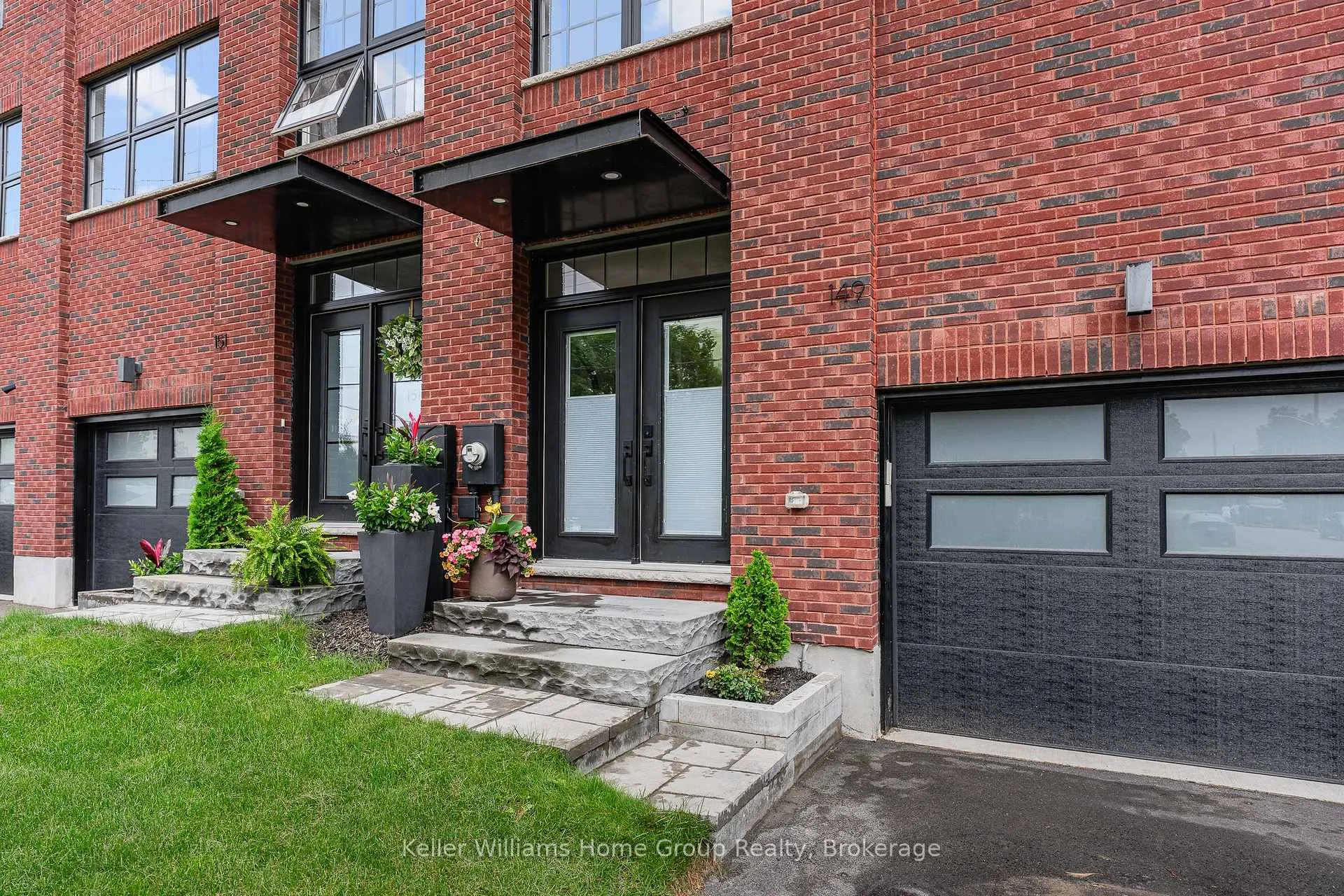 Photo 2 of 149 Morris Street, Guelph, St. Patrick's Ward — HOMEH