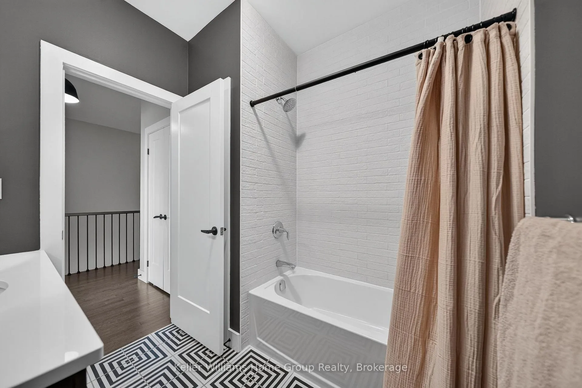 Photo 35 of 149 Morris Street, Guelph, St. Patrick's Ward — HOMEH
