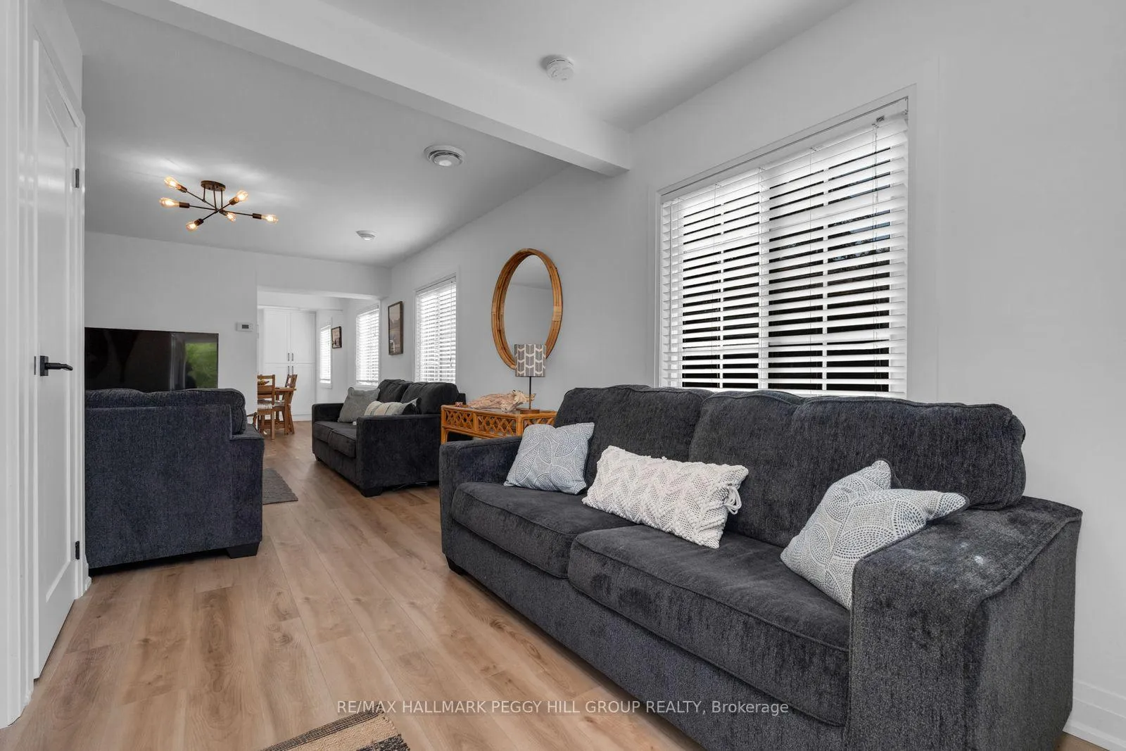 Photo 3 of 1015 Isabella Street, Innisfil, Rural Innisfil — HOMEH