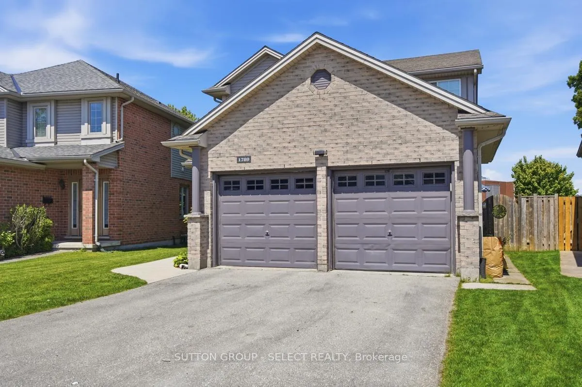 Photo 3 of 1789 Devos Drive, London, North C — HOMEH