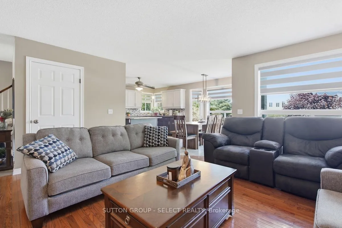Photo 14 of 1789 Devos Drive, London, North C — HOMEH