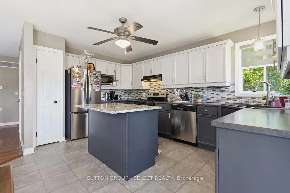 Photo 17 of 1789 Devos Drive, London, North C — HOMEH