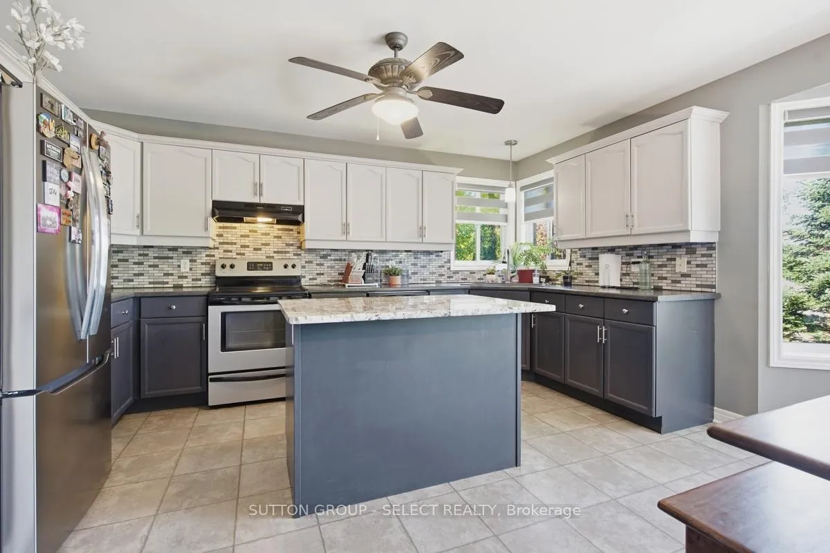 Photo 18 of 1789 Devos Drive, London, North C — HOMEH