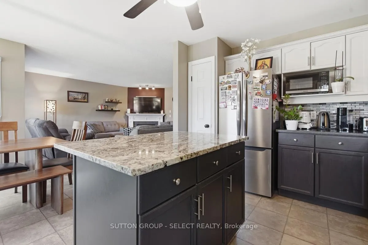Photo 20 of 1789 Devos Drive, London, North C — HOMEH