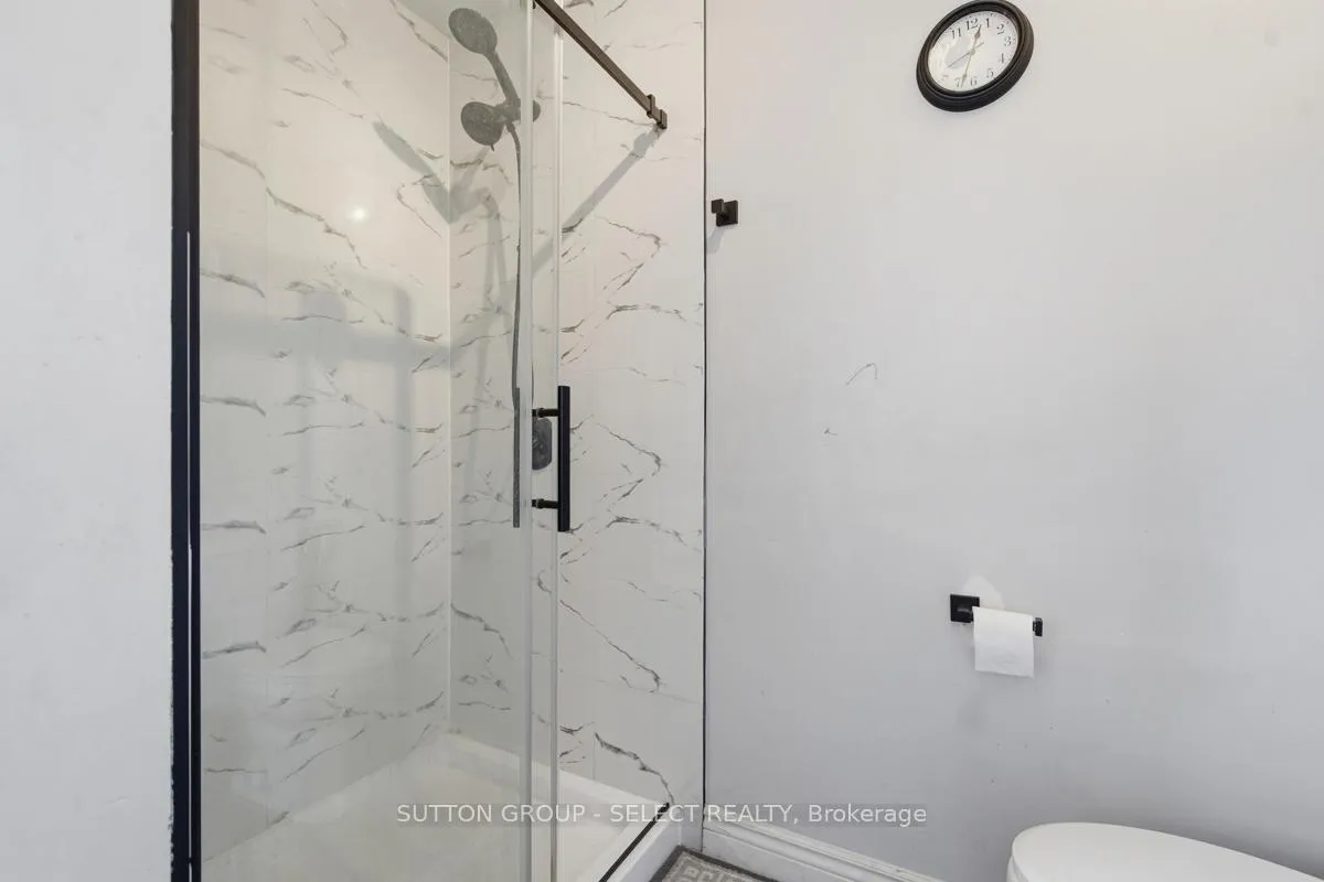 Photo 26 of 1789 Devos Drive, London, North C — HOMEH