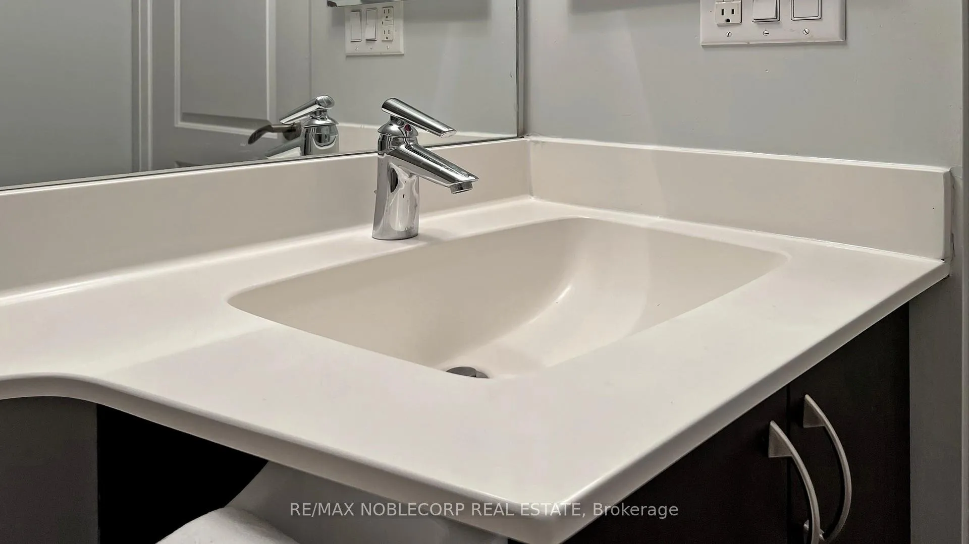 Photo 11 of Unit 516, 20 North Park Road, Vaughan, Beverley Glen — HOMEH
