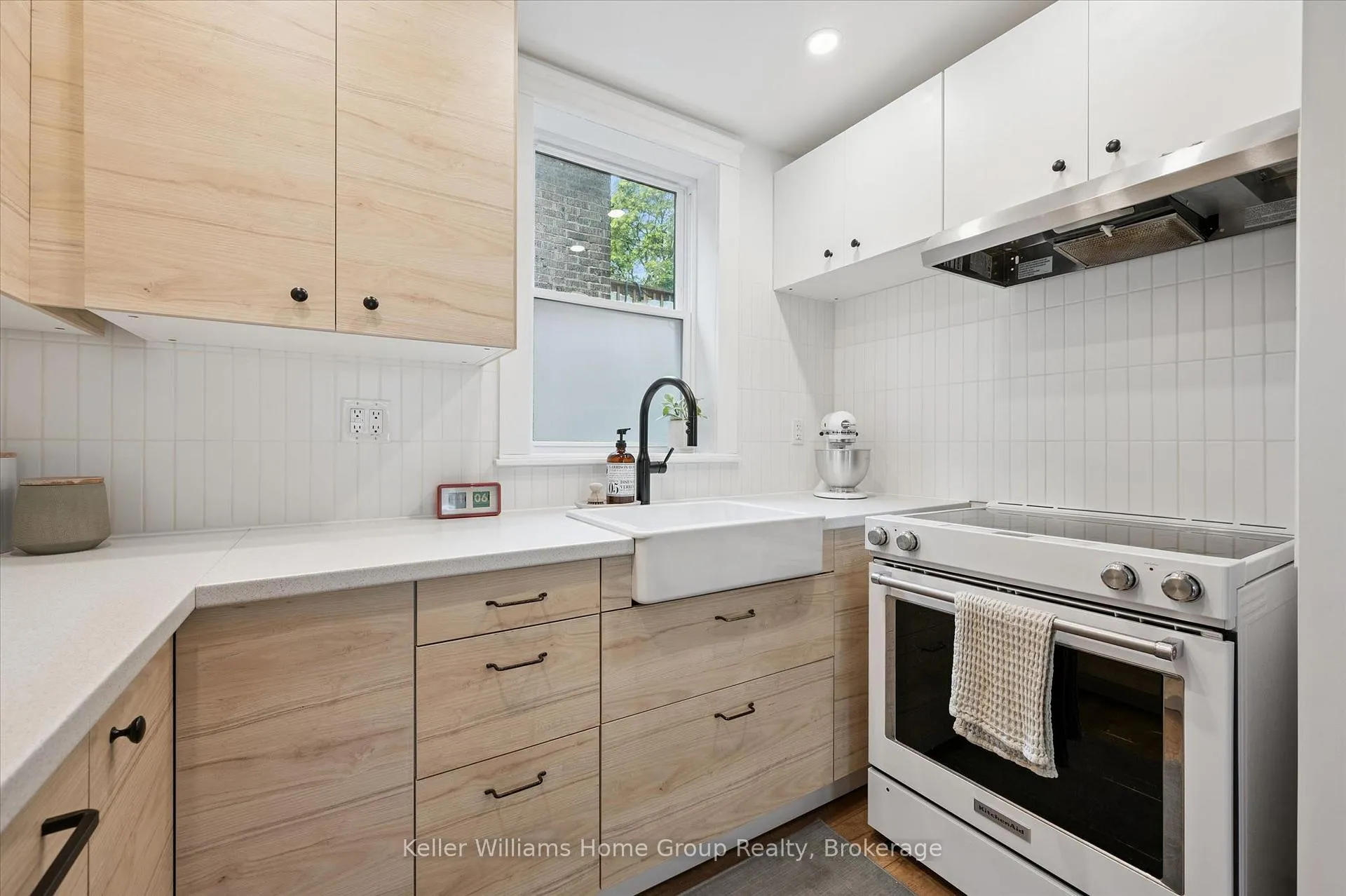 Photo 11 of 149 London Road W, Guelph, Exhibition Park — HOMEH