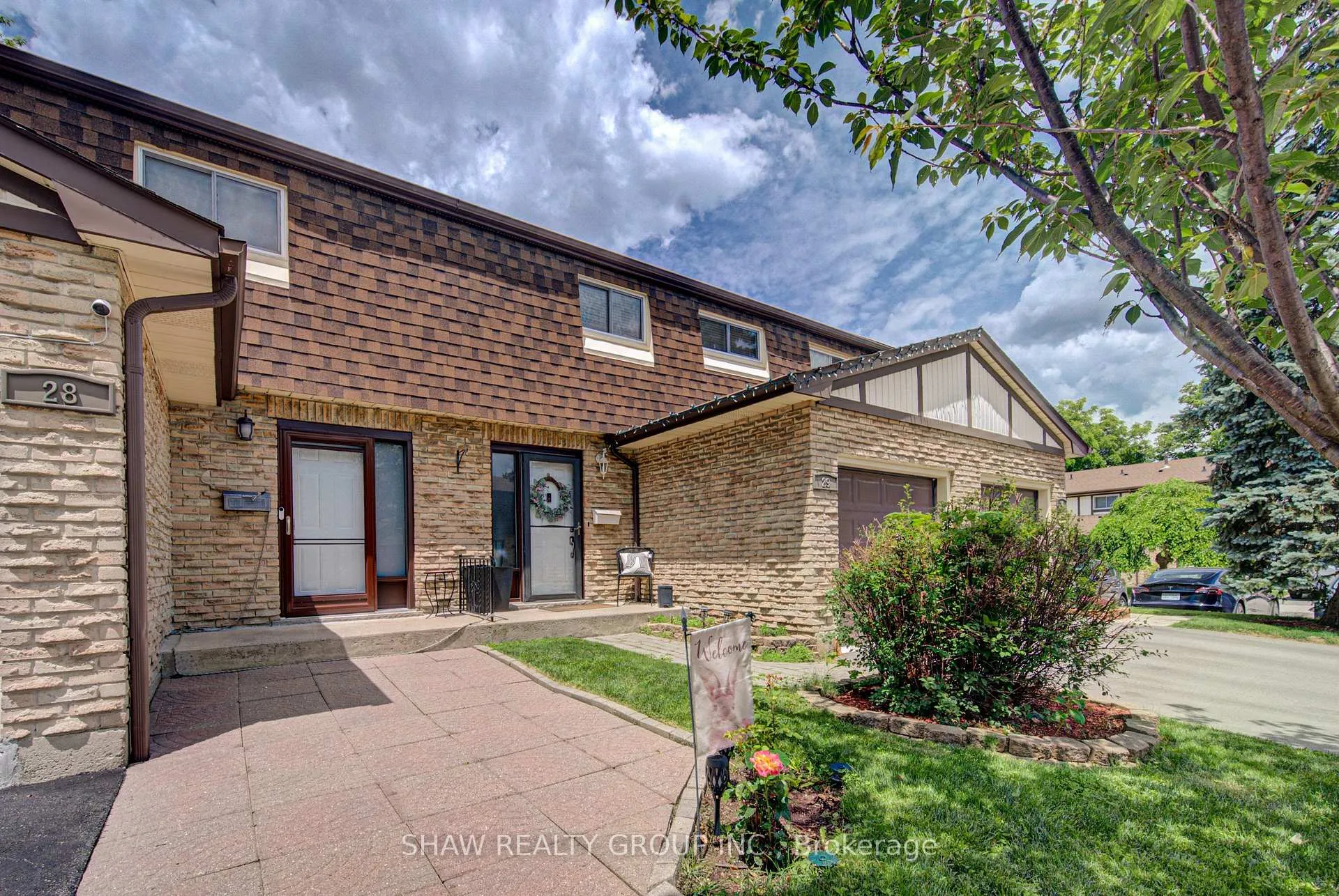 Photo 2 of Unit 29, 300 Rexford Drive, Hamilton, Randall — HOMEH