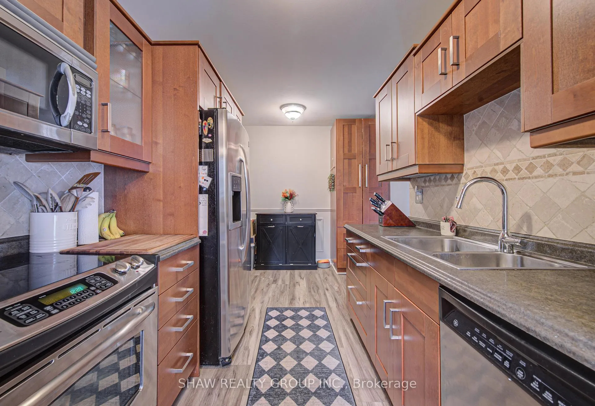 Photo 14 of Unit 29, 300 Rexford Drive, Hamilton, Randall — HOMEH