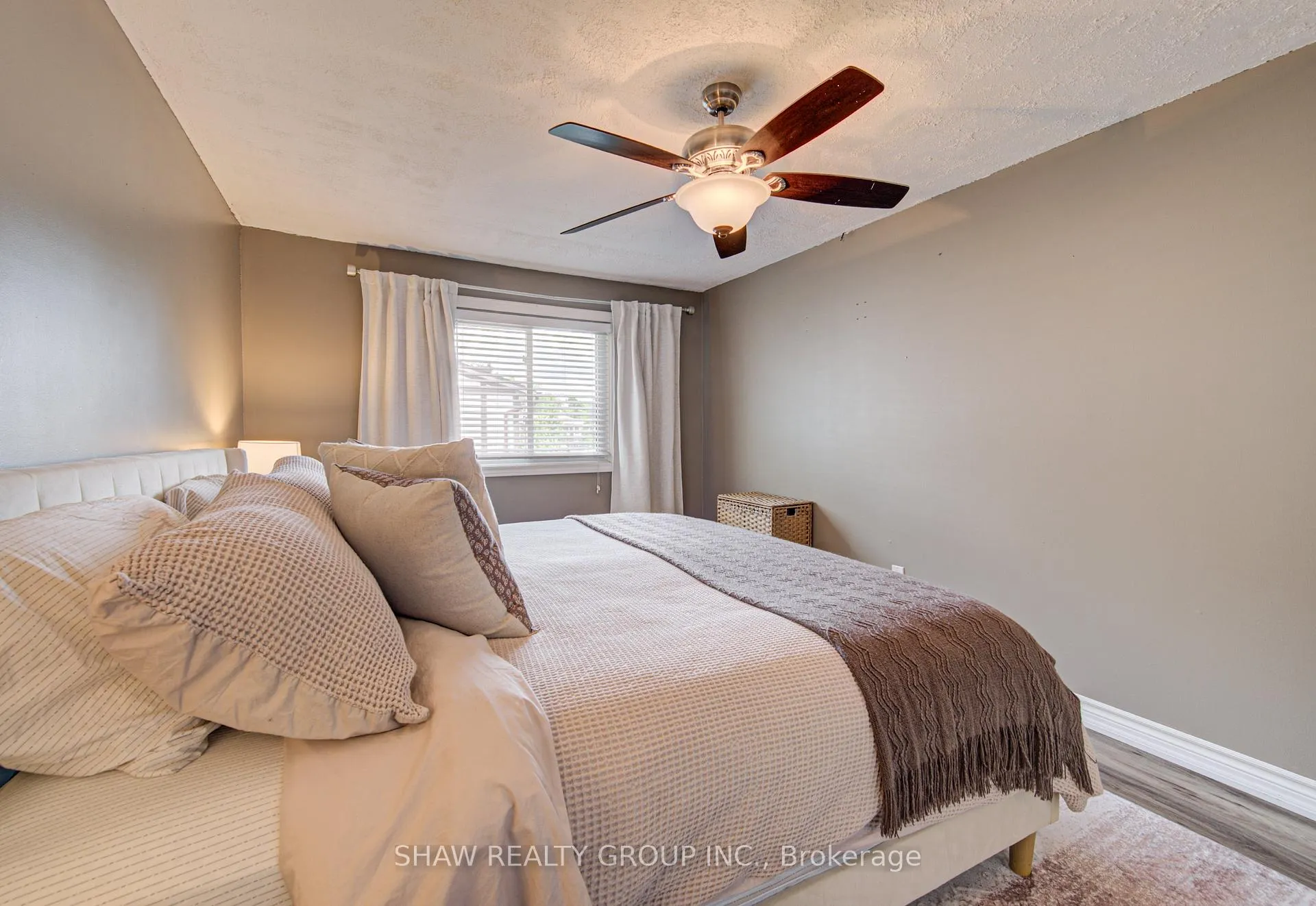 Photo 21 of Unit 29, 300 Rexford Drive, Hamilton, Randall — HOMEH
