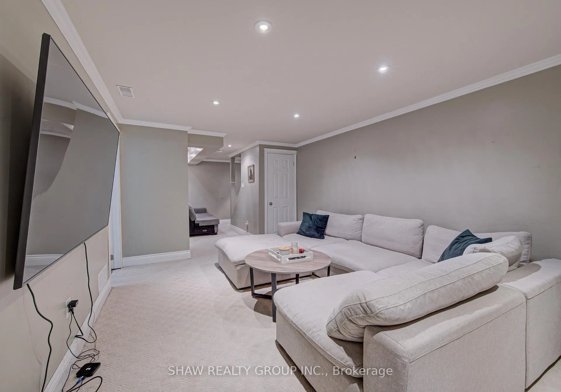 Photo 30 of Unit 29, 300 Rexford Drive, Hamilton, Randall — HOMEH