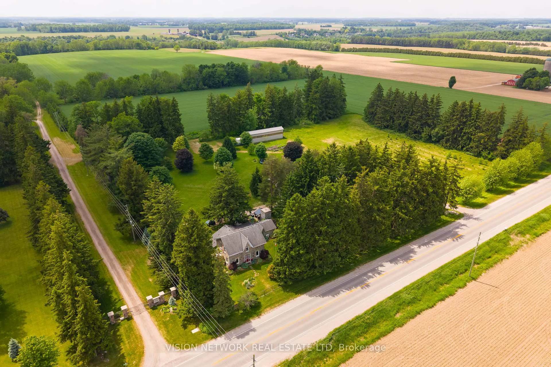 Photo 2 of 16792 Oliver Drive, Thames Centre, Rural Thames Centre — HOMEH