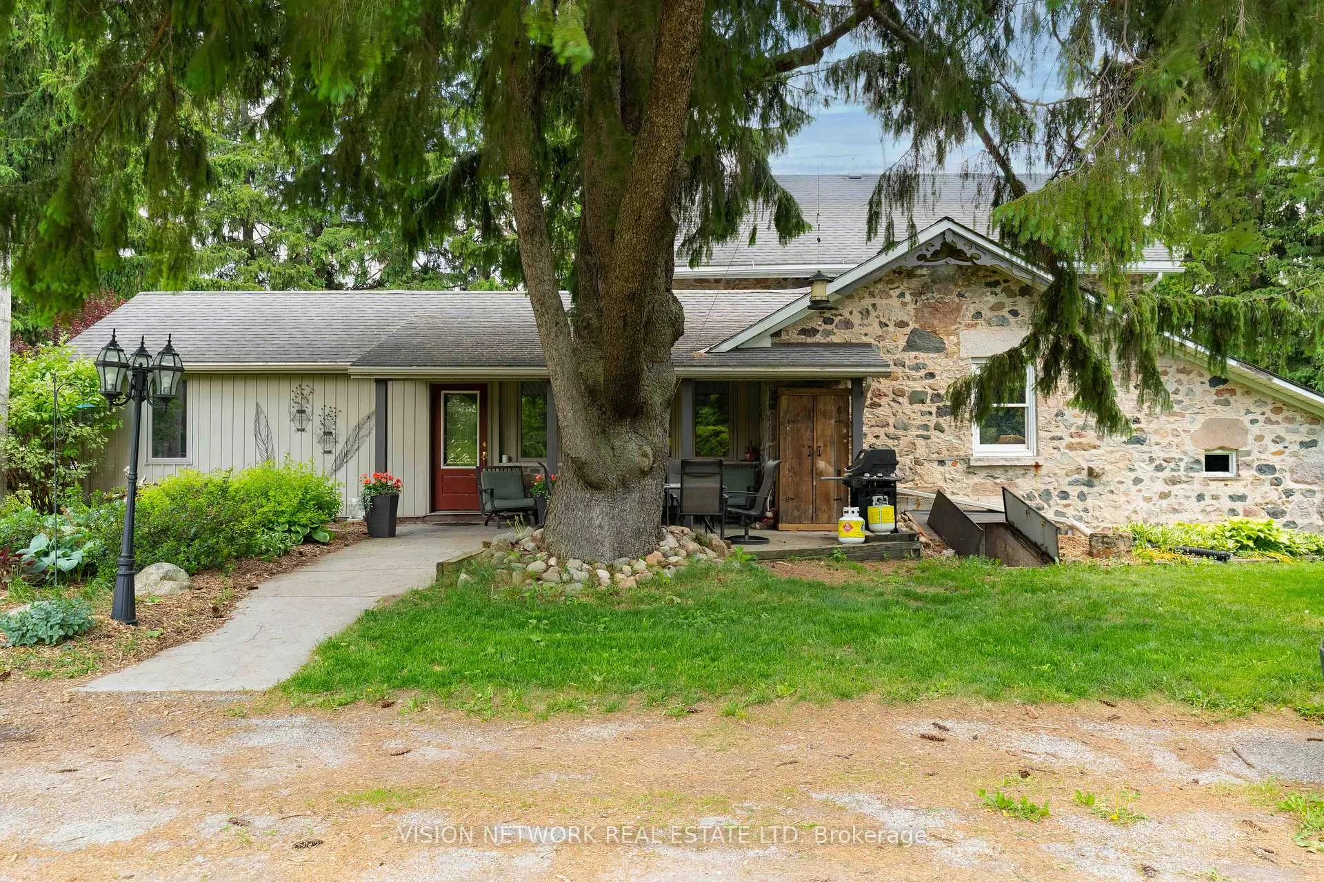 Photo 5 of 16792 Oliver Drive, Thames Centre, Rural Thames Centre — HOMEH