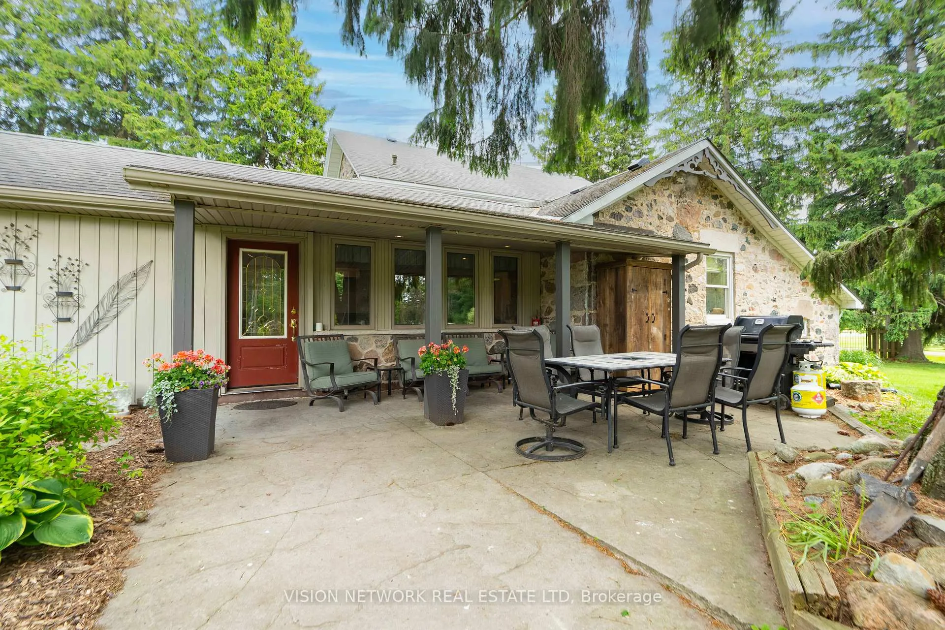 Photo 6 of 16792 Oliver Drive, Thames Centre, Rural Thames Centre — HOMEH