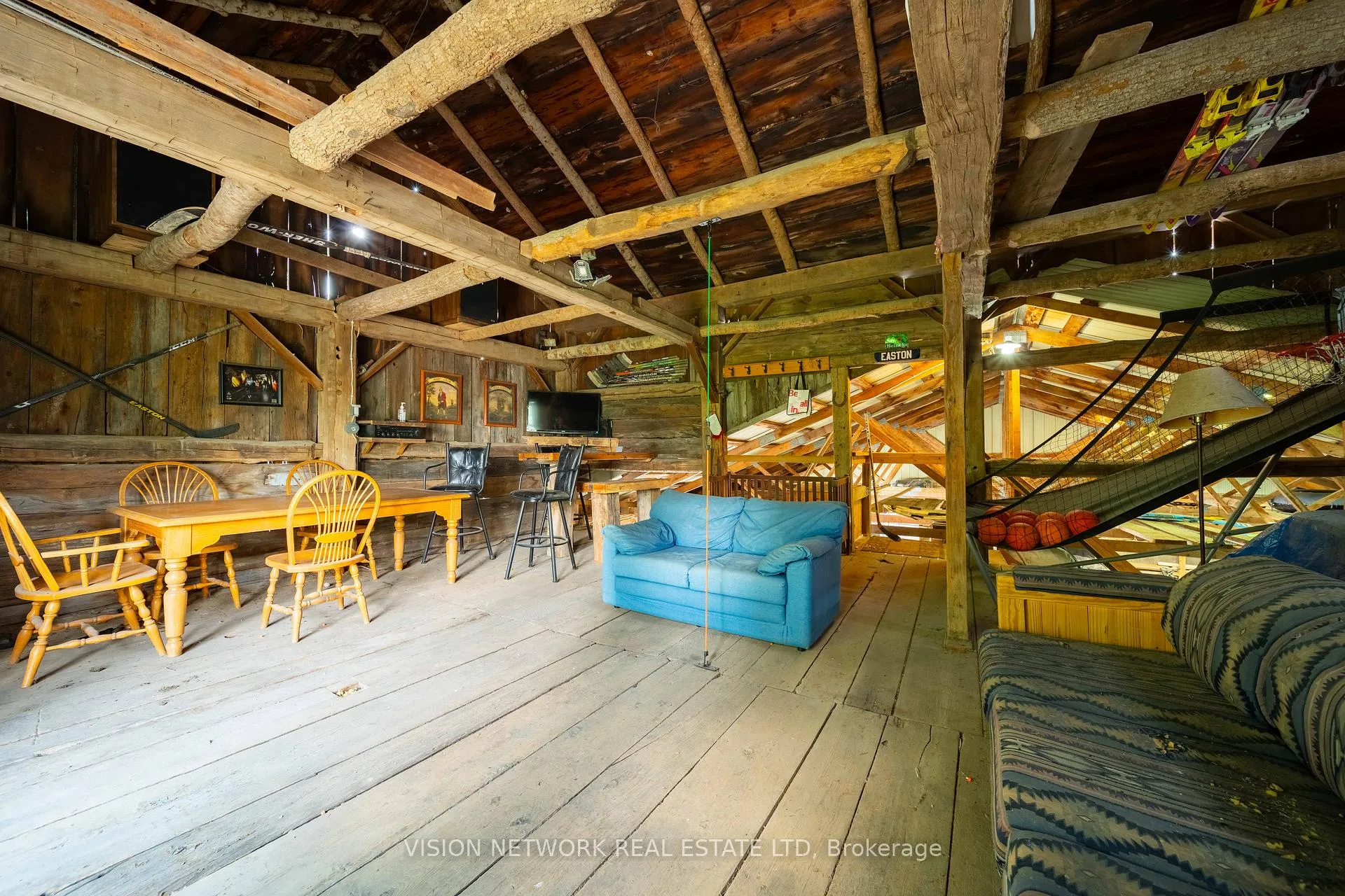 Photo 32 of 16792 Oliver Drive, Thames Centre, Rural Thames Centre — HOMEH
