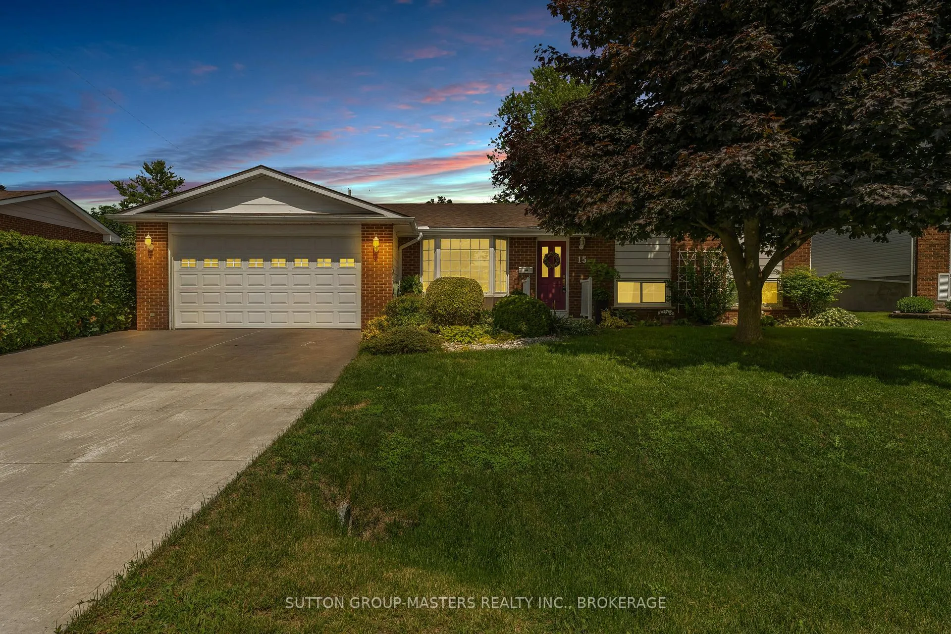 Photo 2 of 15 Bakers Lane, Loyalist, Amherstview — HOMEH