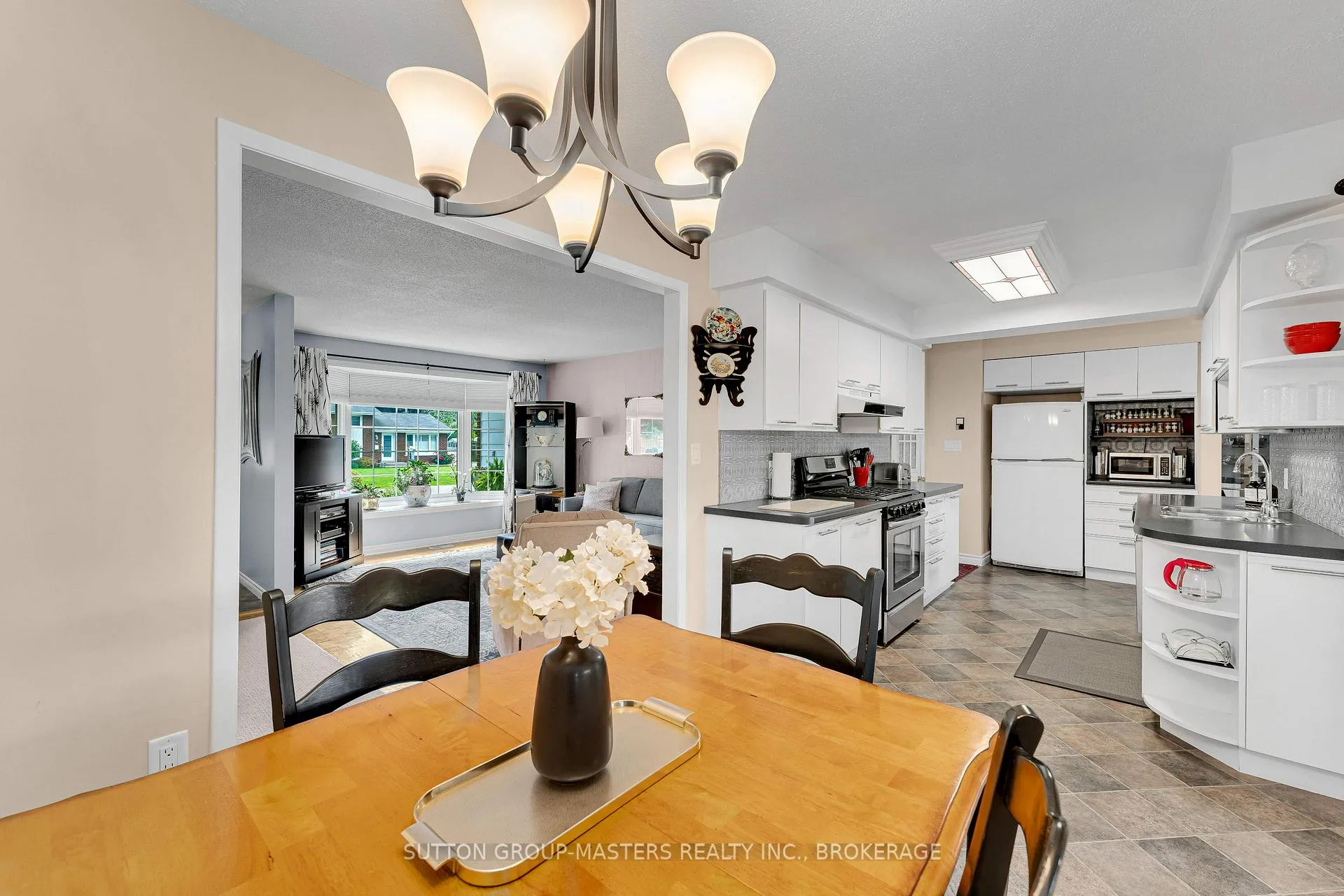 Photo 10 of 15 Bakers Lane, Loyalist, Amherstview — HOMEH