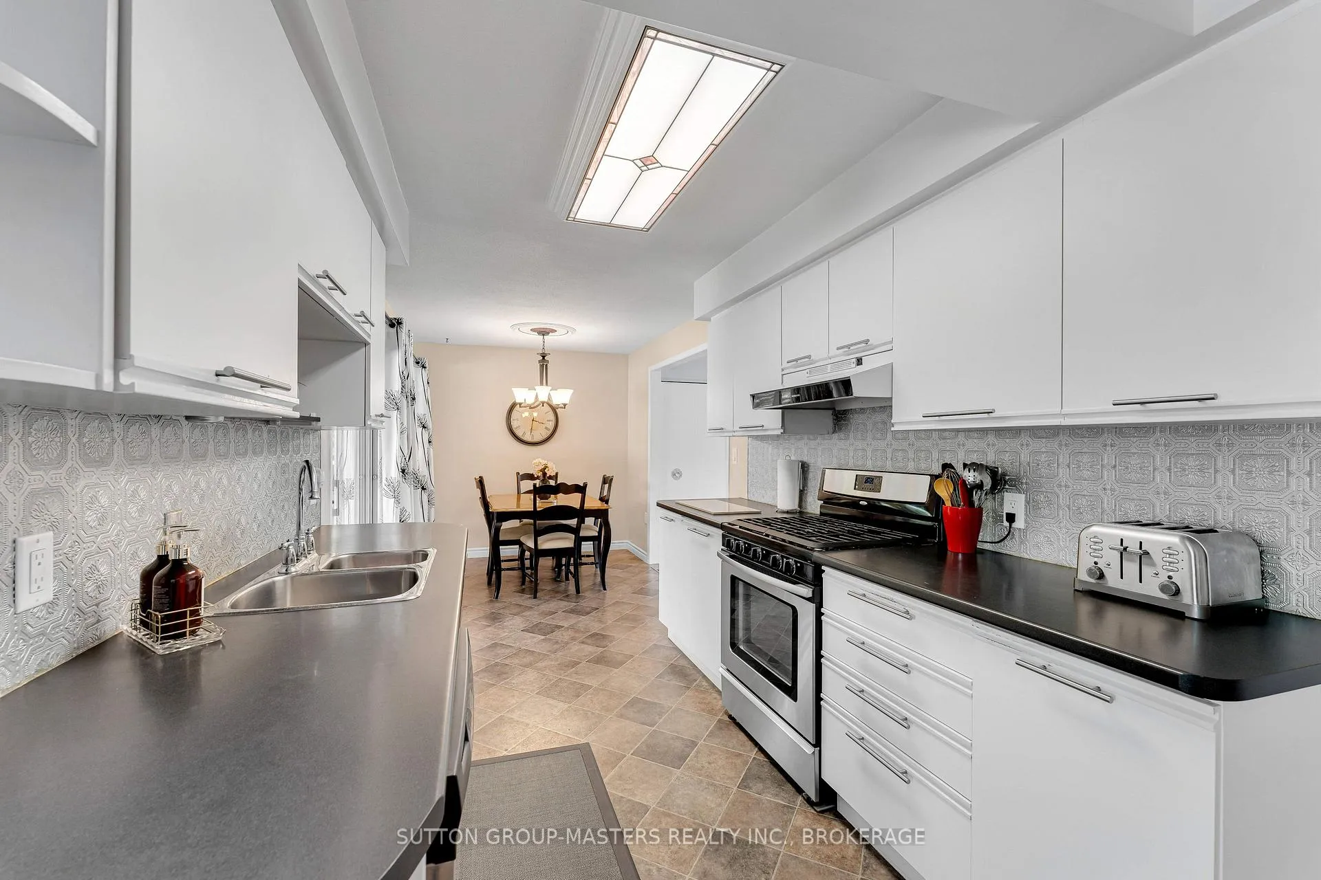 Photo 11 of 15 Bakers Lane, Loyalist, Amherstview — HOMEH