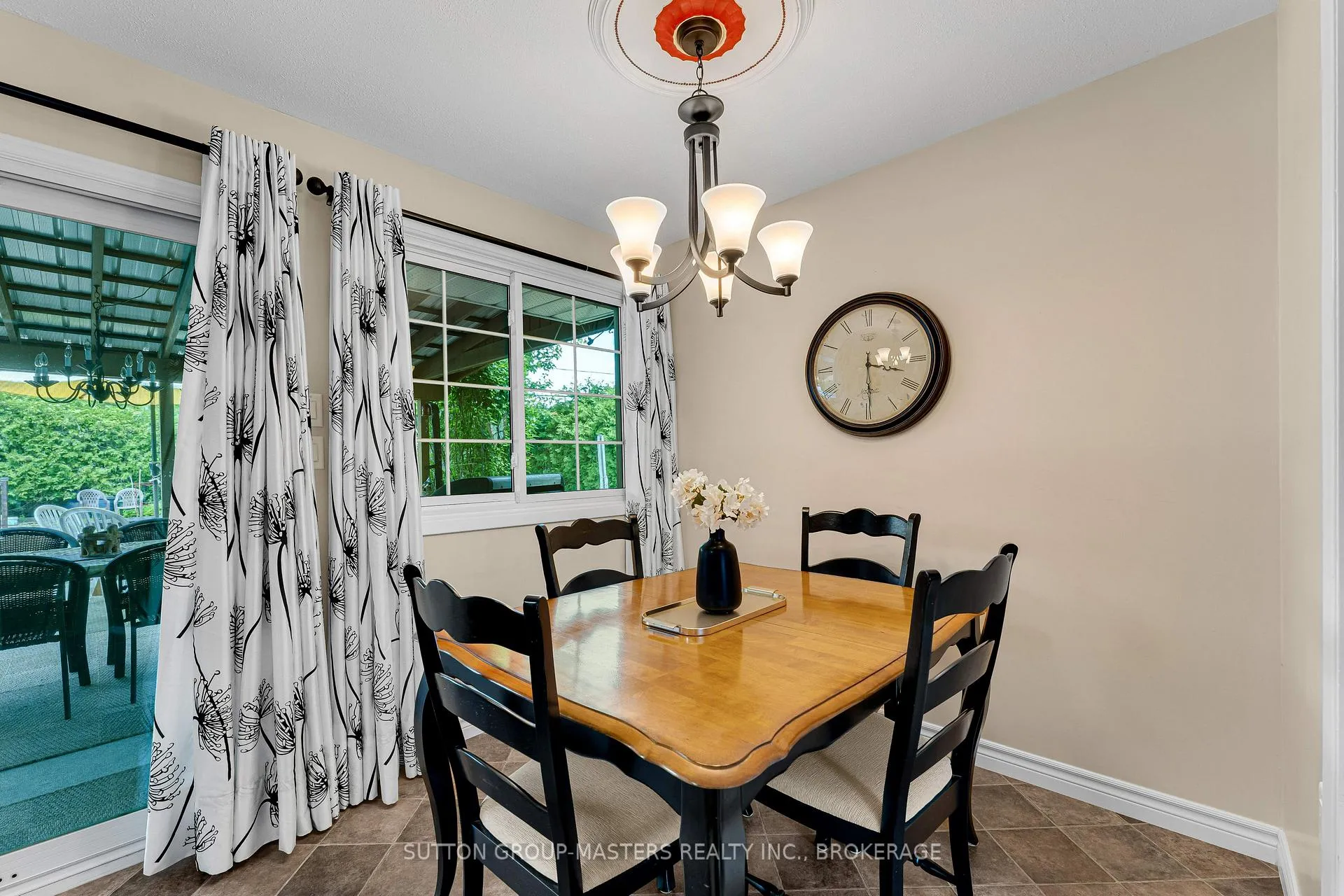 Photo 12 of 15 Bakers Lane, Loyalist, Amherstview — HOMEH