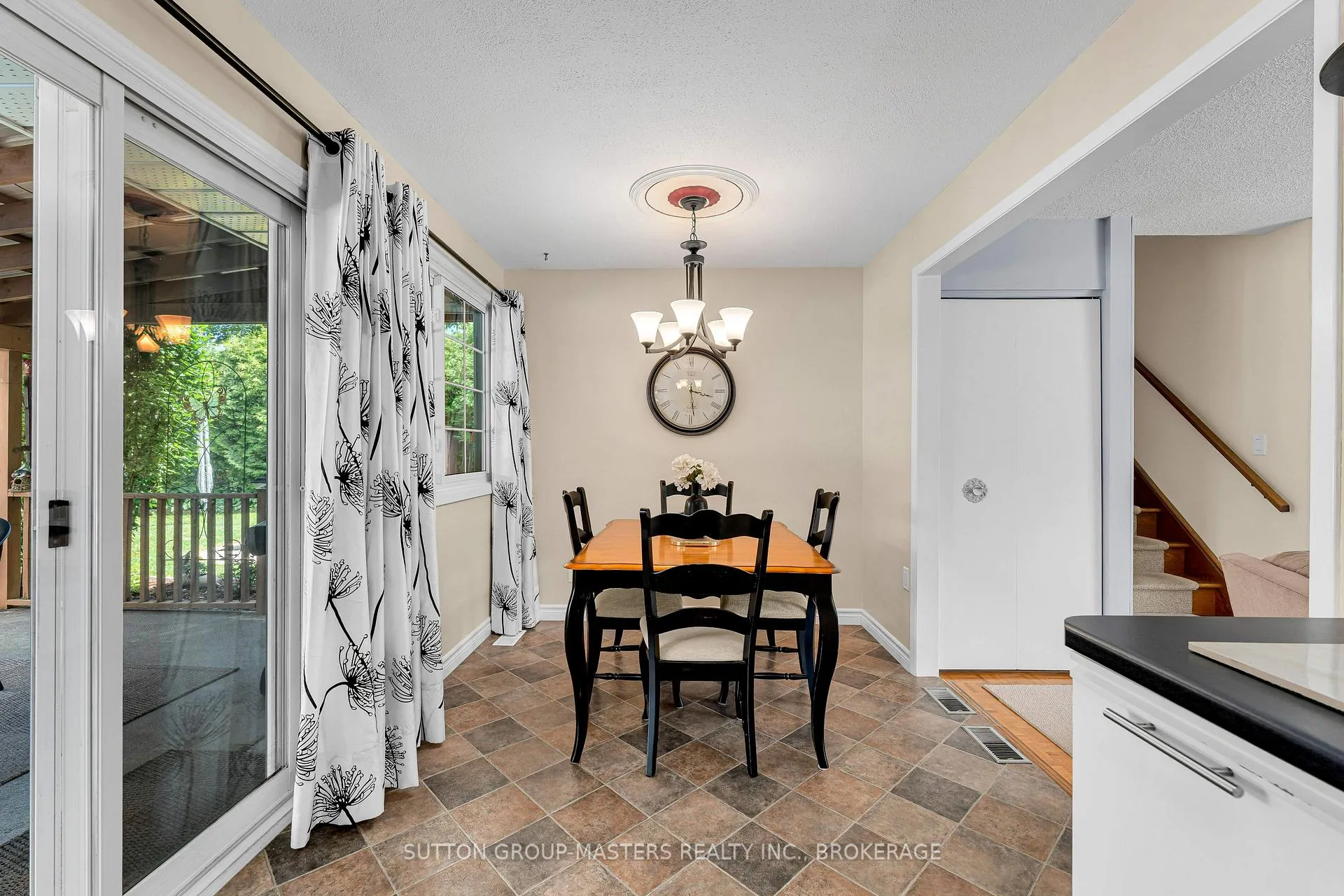 Photo 13 of 15 Bakers Lane, Loyalist, Amherstview — HOMEH
