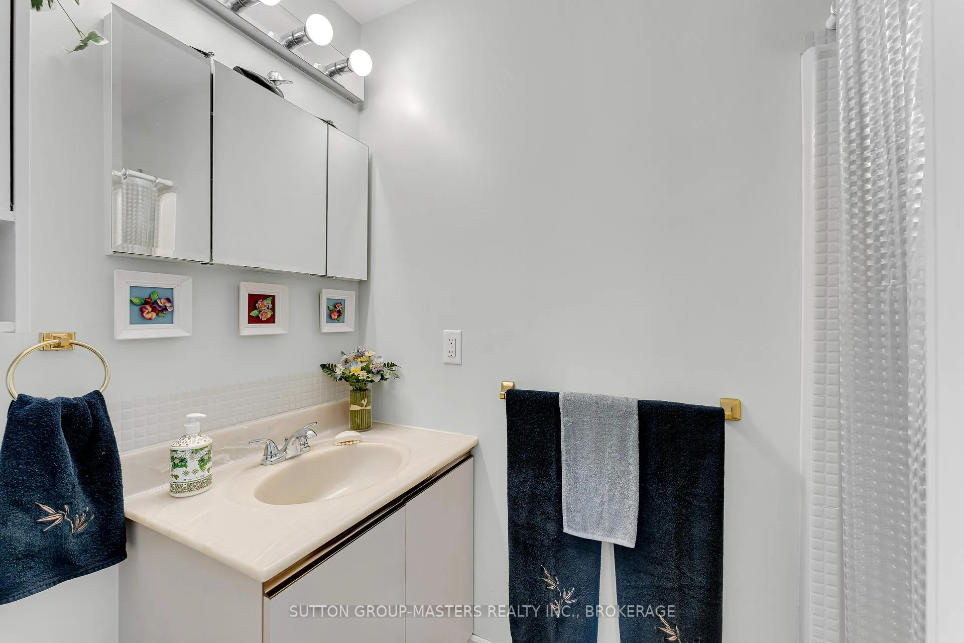 Photo 20 of 15 Bakers Lane, Loyalist, Amherstview — HOMEH