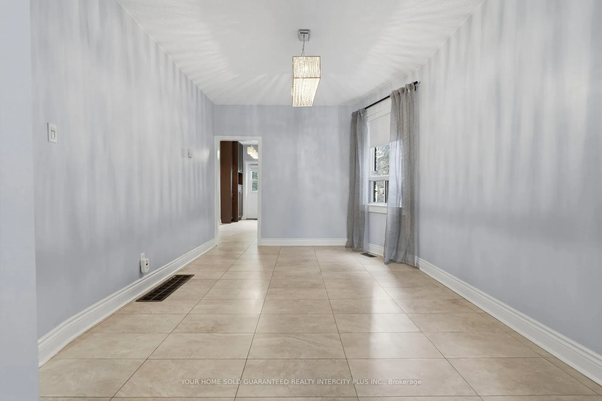 Photo 11 of 617 Delaware Avenue N, Toronto, Wychwood — HOMEH