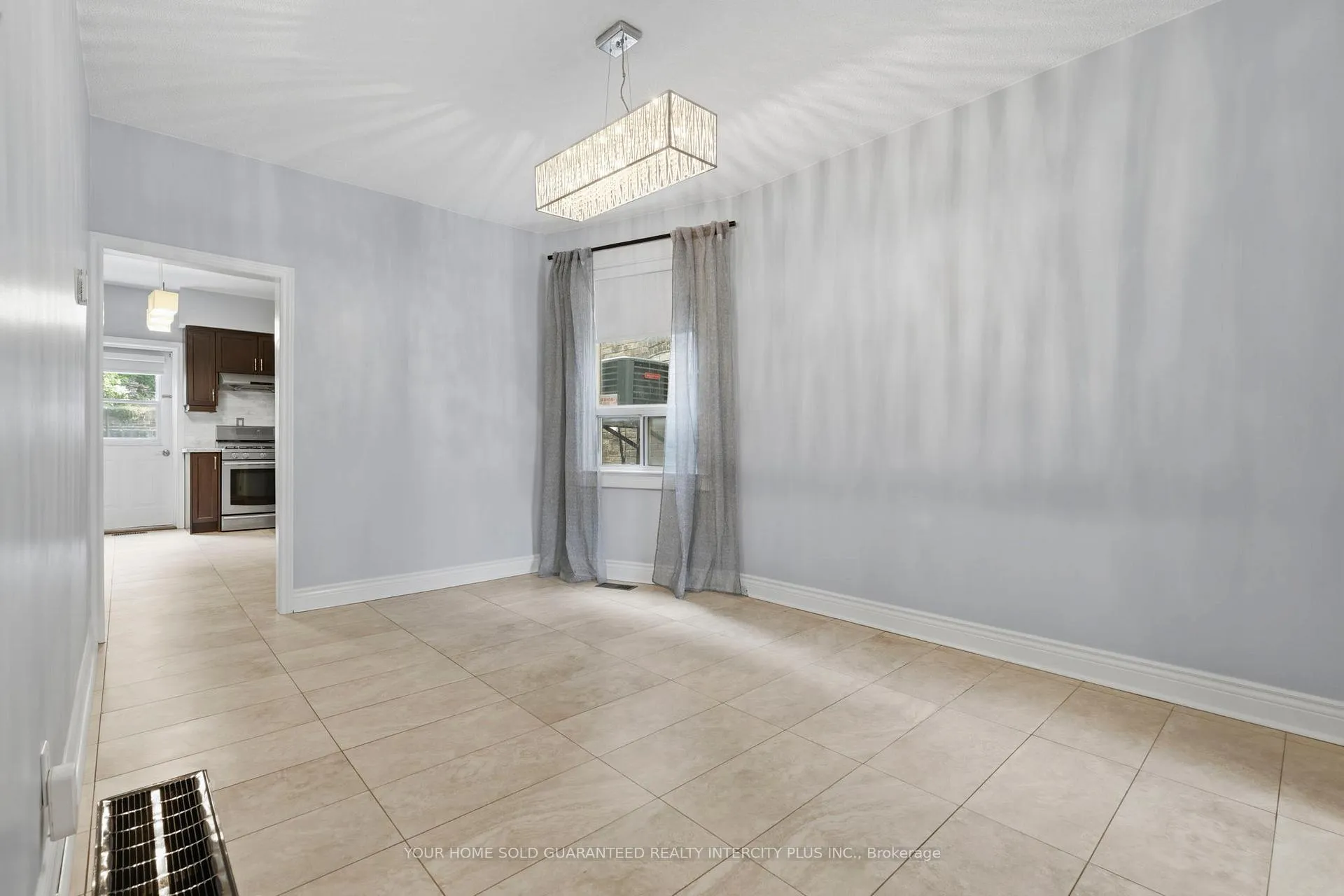 Photo 13 of 617 Delaware Avenue N, Toronto, Wychwood — HOMEH