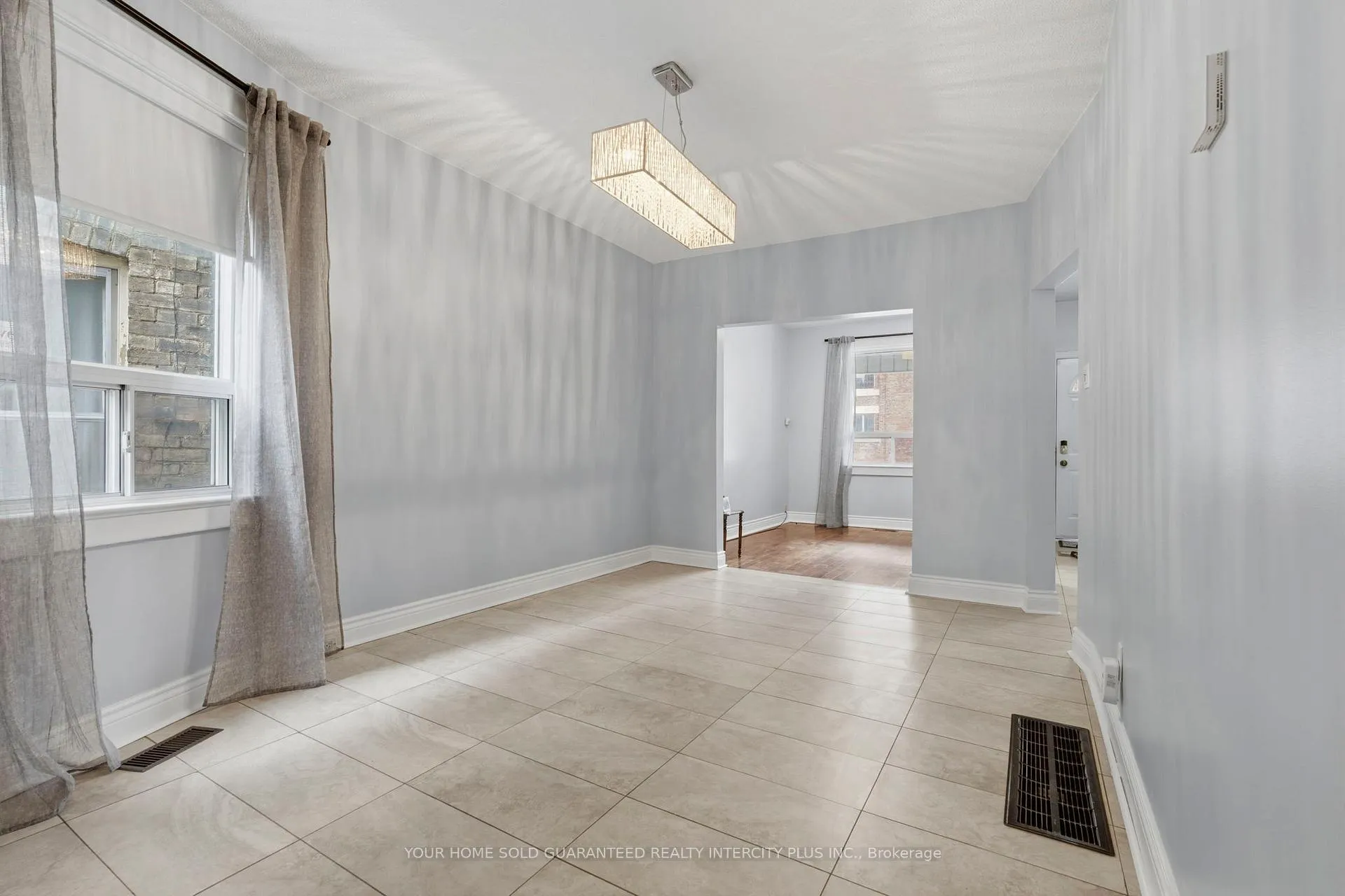 Photo 14 of 617 Delaware Avenue N, Toronto, Wychwood — HOMEH