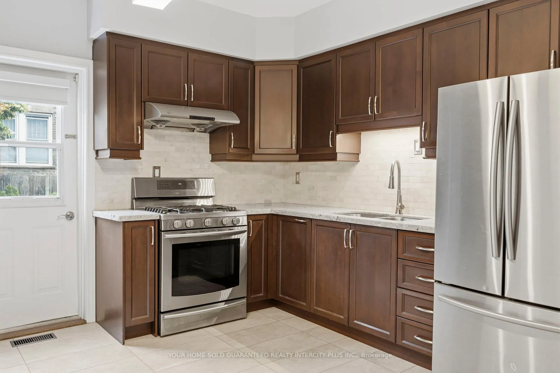 Photo 18 of 617 Delaware Avenue N, Toronto, Wychwood — HOMEH