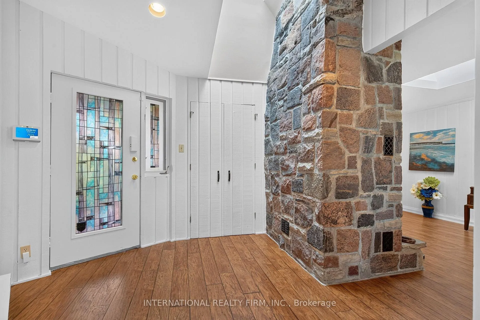 Photo 4 of 2032 Lakeshore Drive, Ramara, Rural Ramara — HOMEH