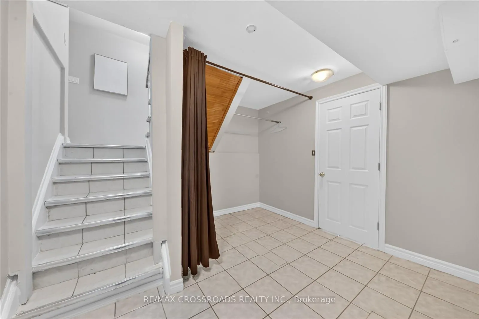 Photo 24 of 18 De Marco Boulevard, North York, Rustic — HOMEH