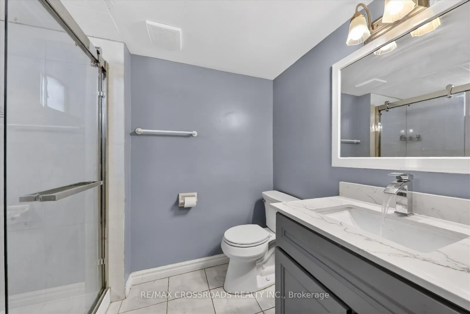 Photo 25 of 18 De Marco Boulevard, North York, Rustic — HOMEH