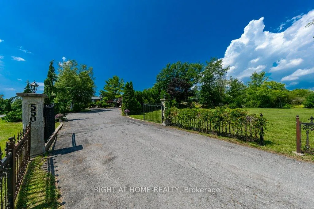 Photo 4 of 550 Queen Street E, Gananoque, Gananoque — HOMEH