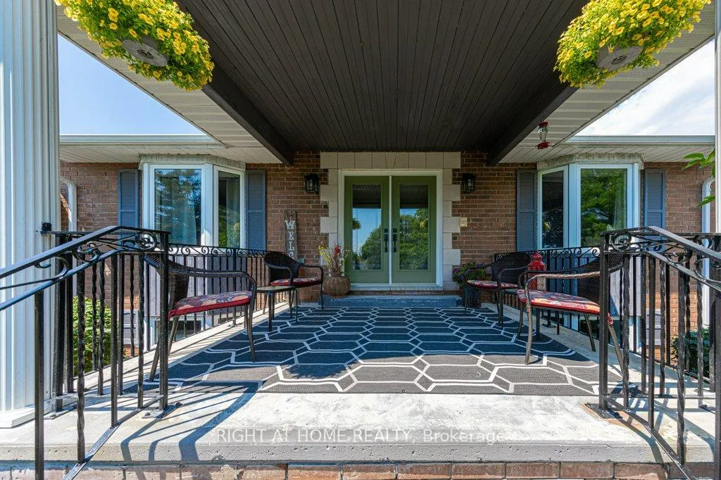 Photo 8 of 550 Queen Street E, Gananoque, Gananoque — HOMEH