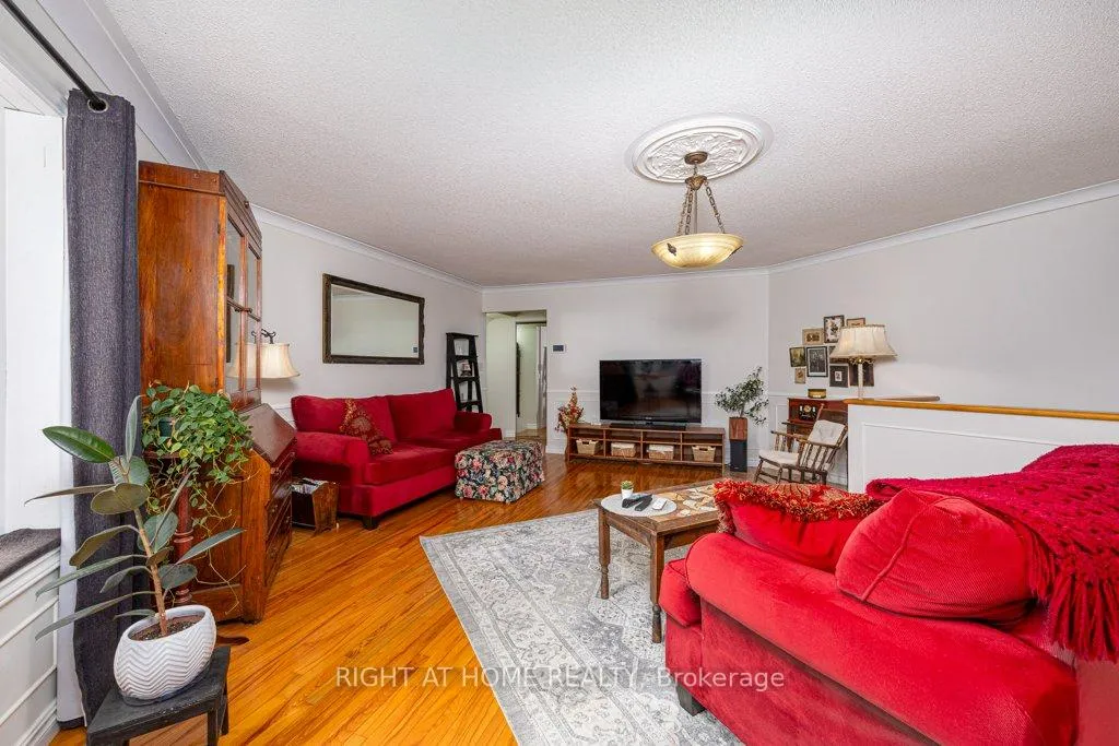 Photo 12 of 550 Queen Street E, Gananoque, Gananoque — HOMEH
