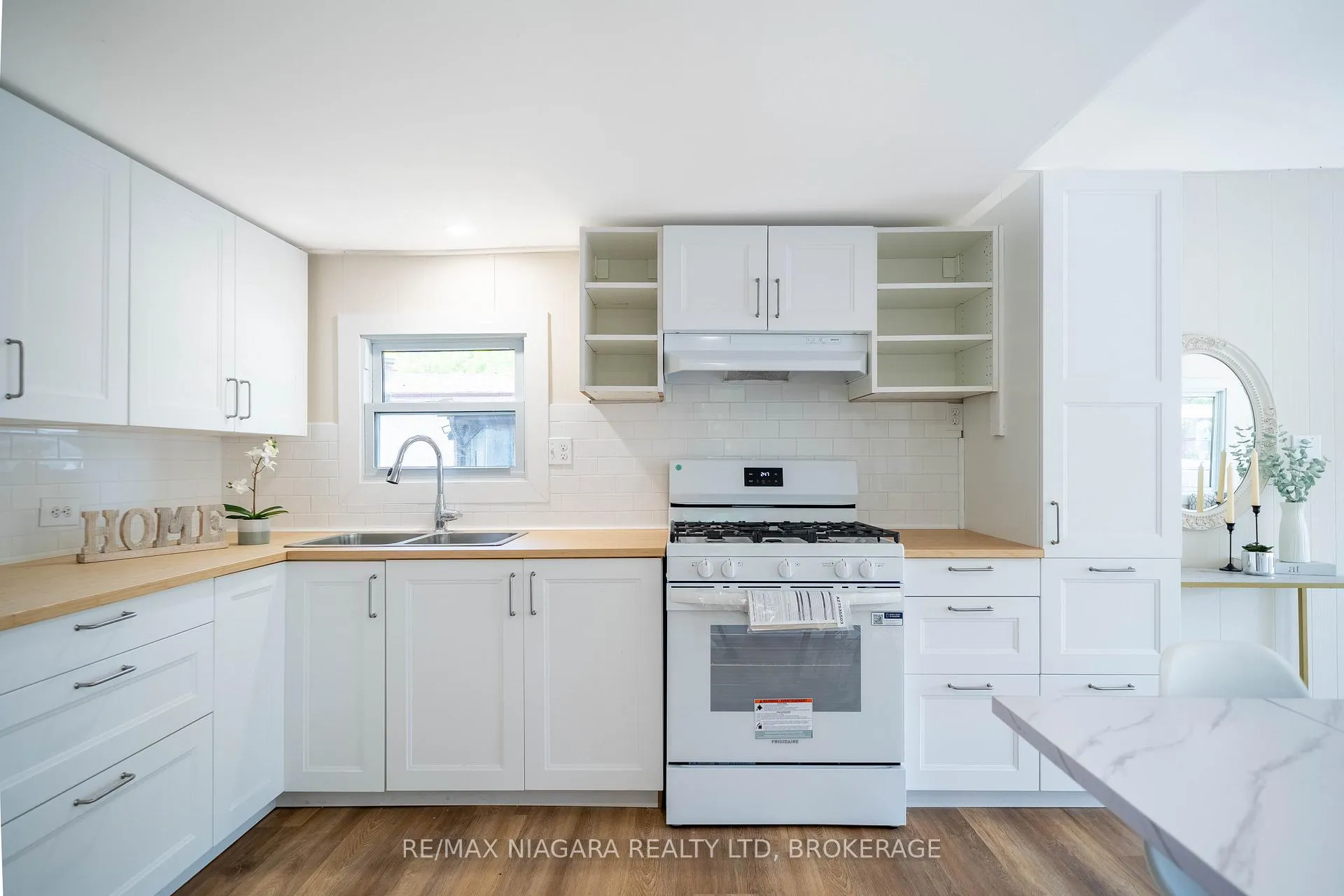 Photo 9 of 4595 Abigail Lane, Lincoln, Beamsville — HOMEH