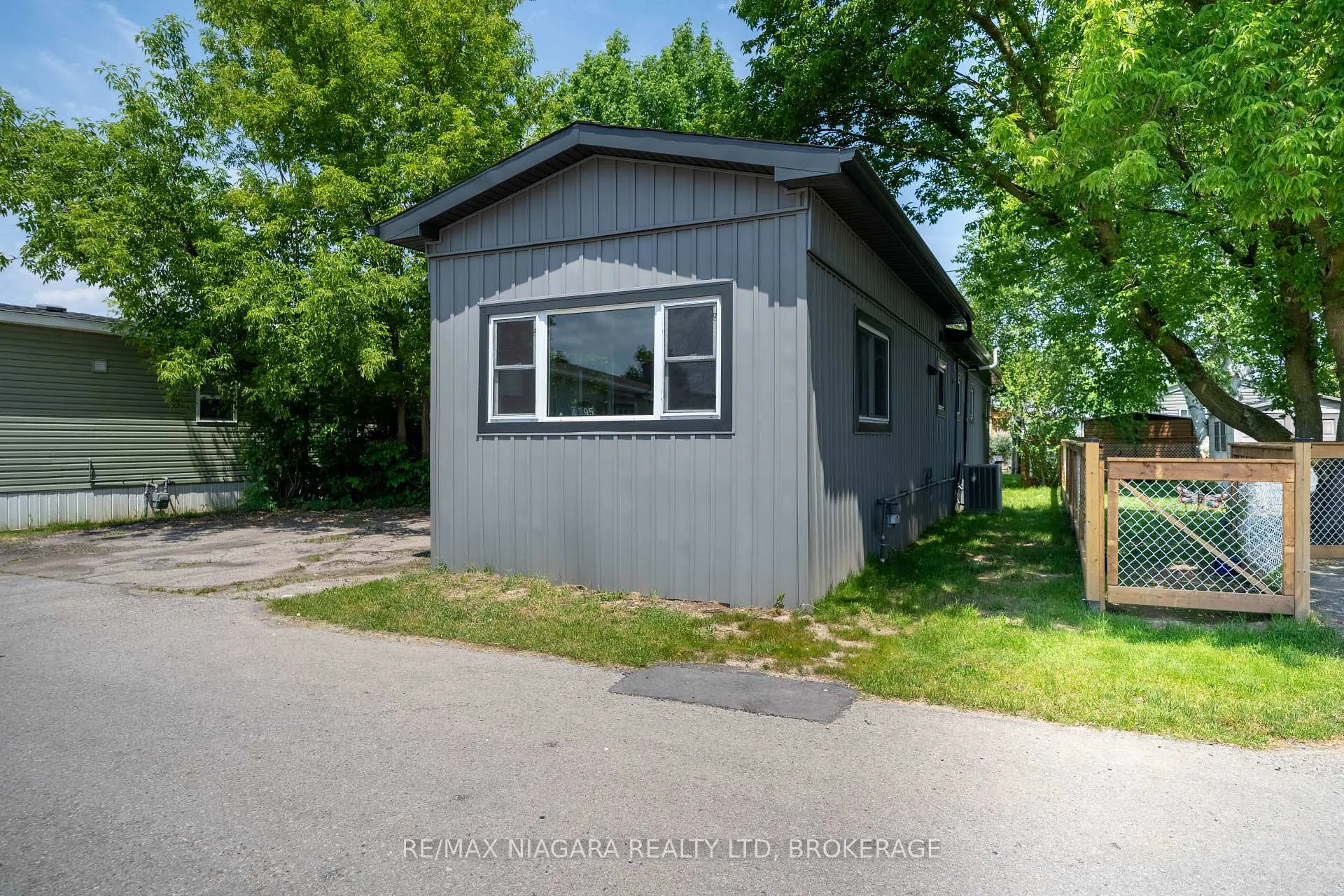Photo 18 of 4595 Abigail Lane, Lincoln, Beamsville — HOMEH