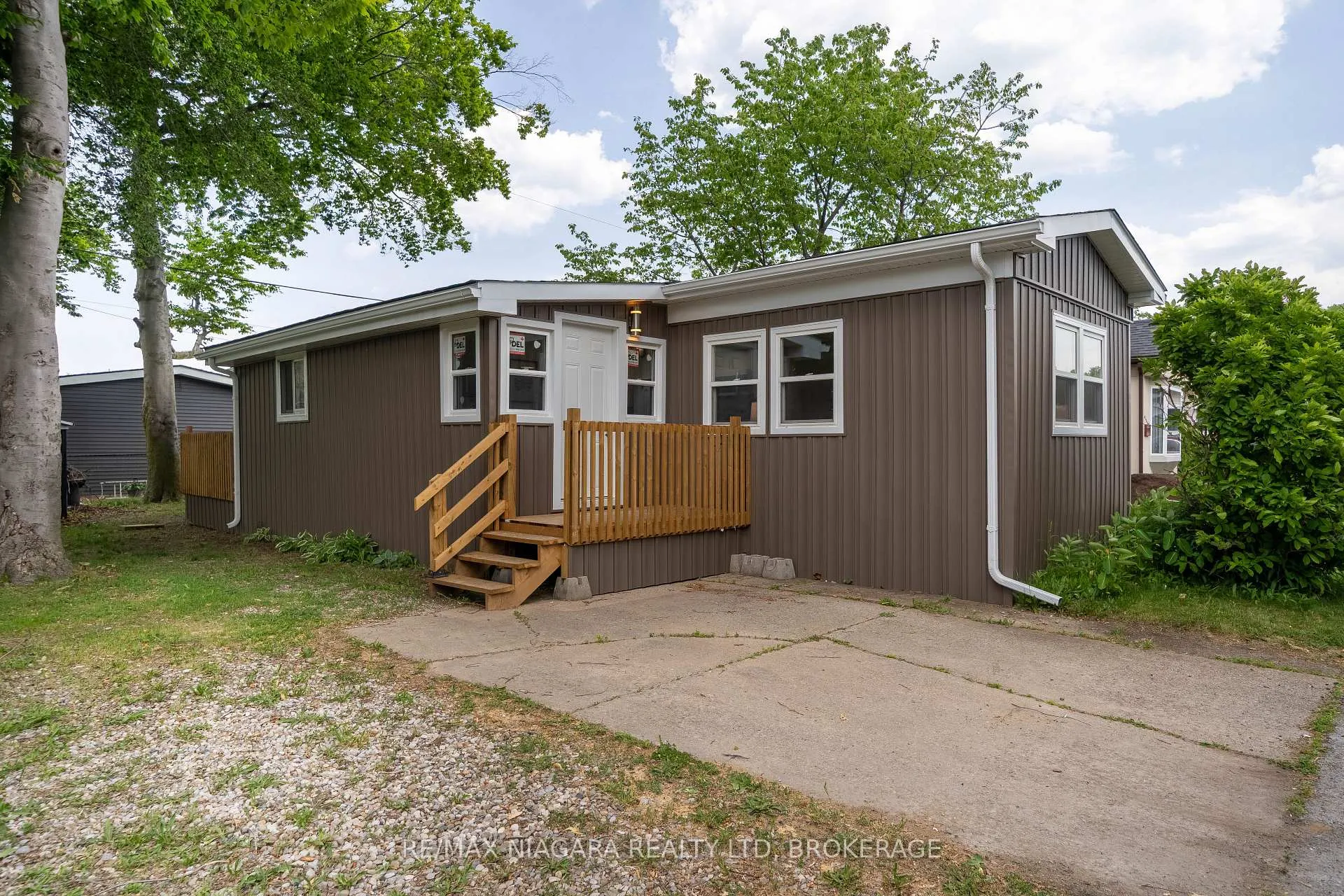 Photo 1 of 4597 Martha Lane, Lincoln, Beamsville — HOMEH