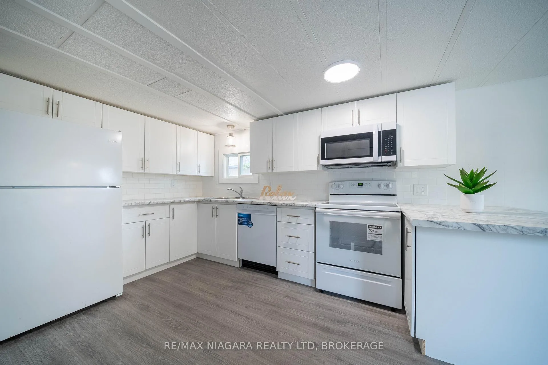 Photo 6 of 4597 Martha Lane, Lincoln, Beamsville — HOMEH