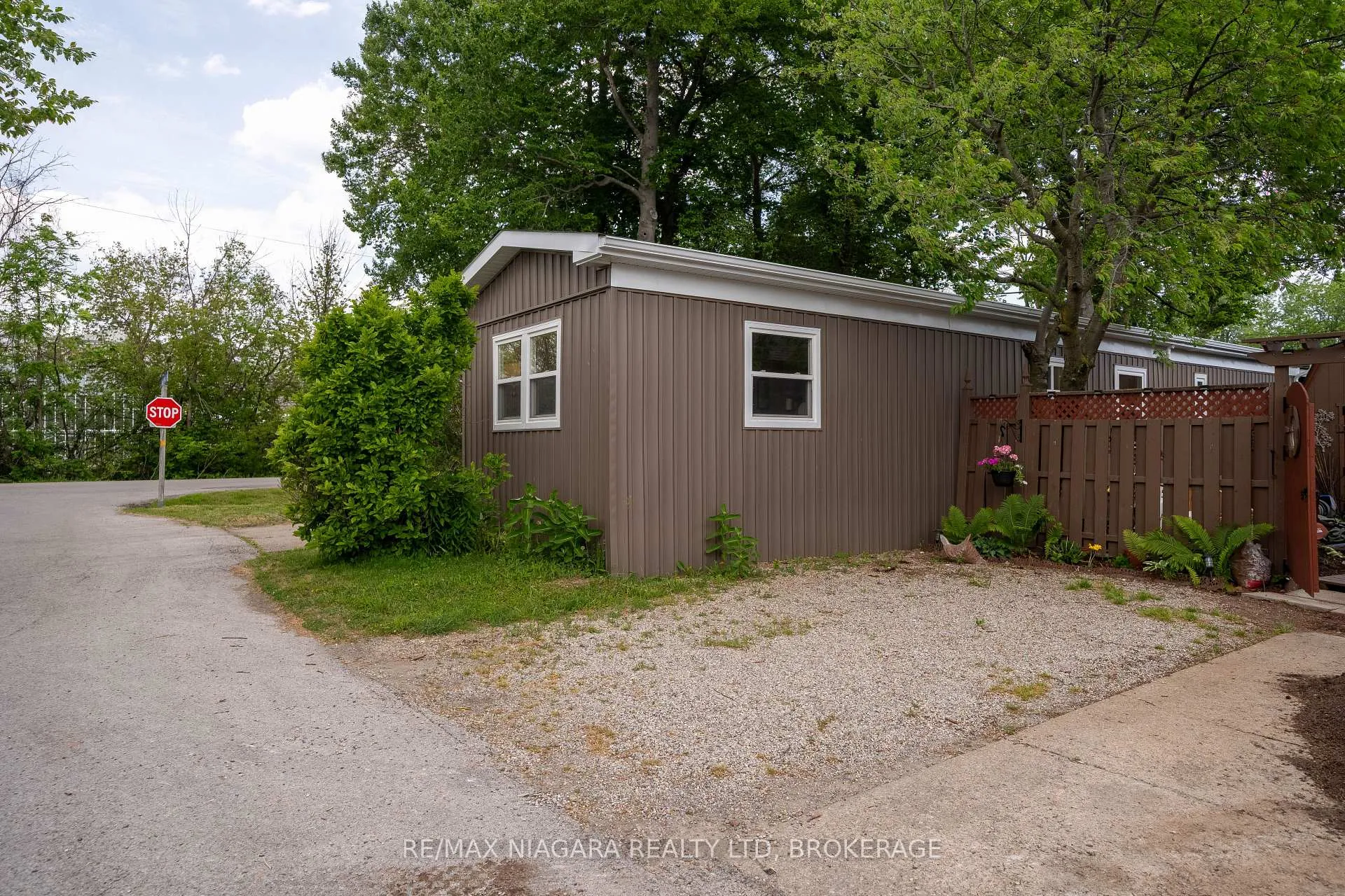 Photo 21 of 4597 Martha Lane, Lincoln, Beamsville — HOMEH