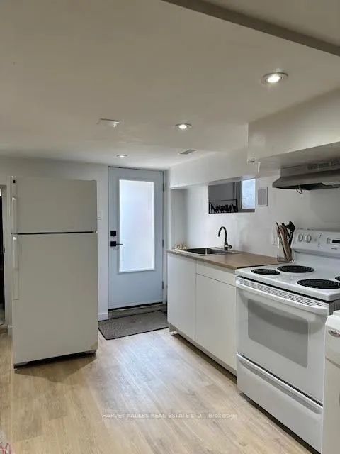 Photo 4 of Unit Lower, 115 Northcliffe Boulevard, Toronto, Oakwood Village — HOMEH