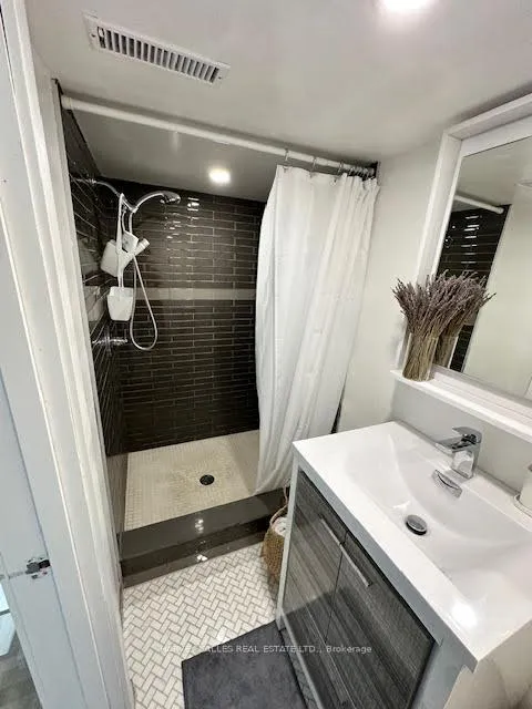 Photo 9 of Unit Lower, 115 Northcliffe Boulevard, Toronto, Oakwood Village — HOMEH