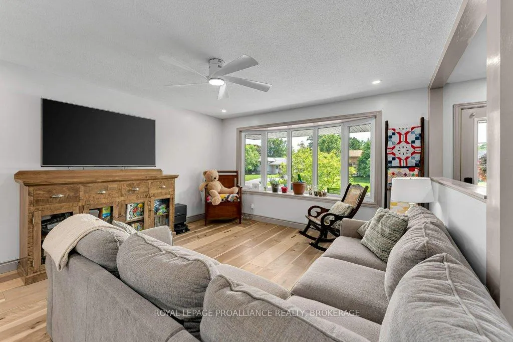 Photo 7 of 988 Hudson Drive, Kingston, South of Taylor-Kidd Blvd — HOMEH
