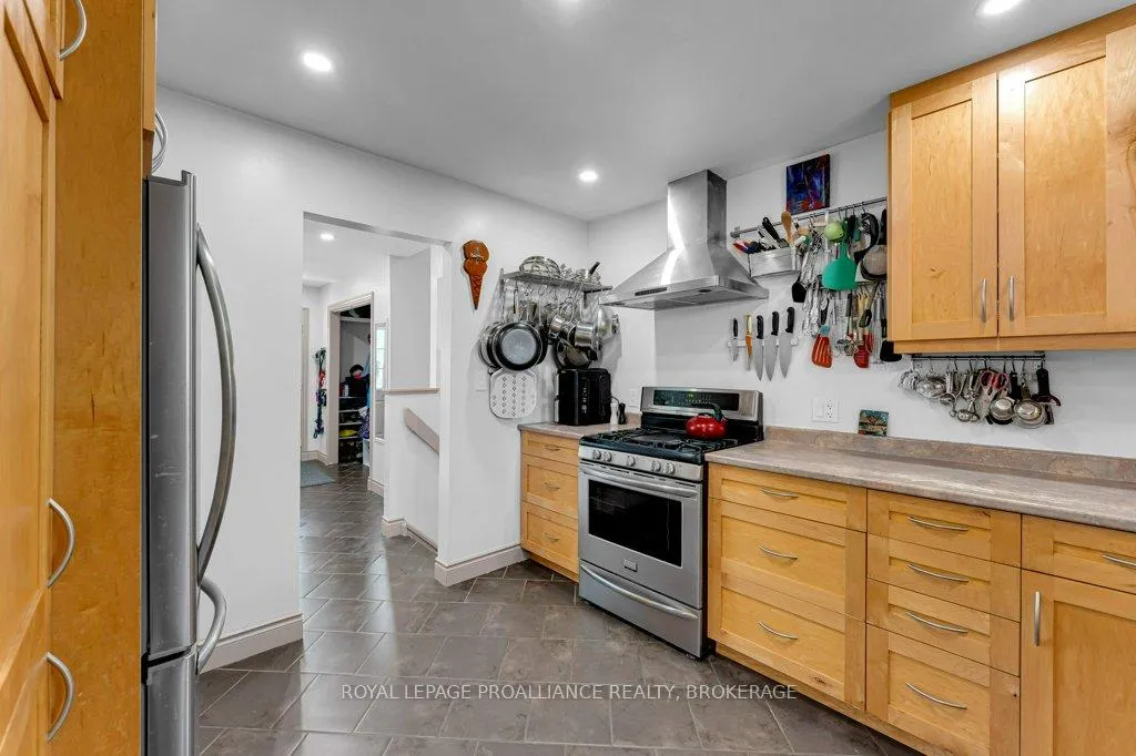 Photo 12 of 988 Hudson Drive, Kingston, South of Taylor-Kidd Blvd — HOMEH