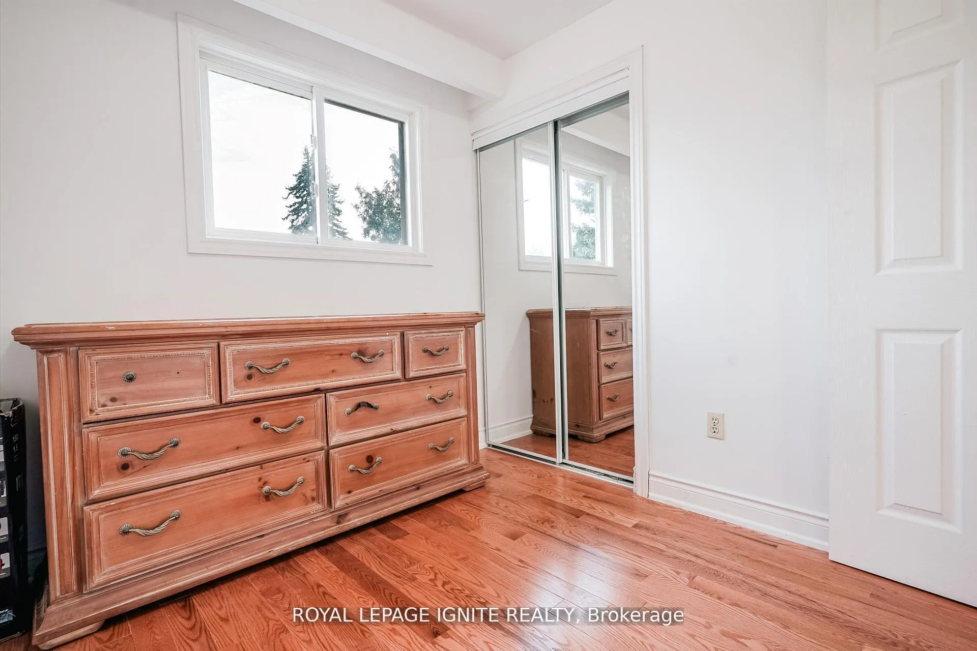 Photo 9 of 122 Valdor Drive, Scarborough, Agincourt North — HOMEH