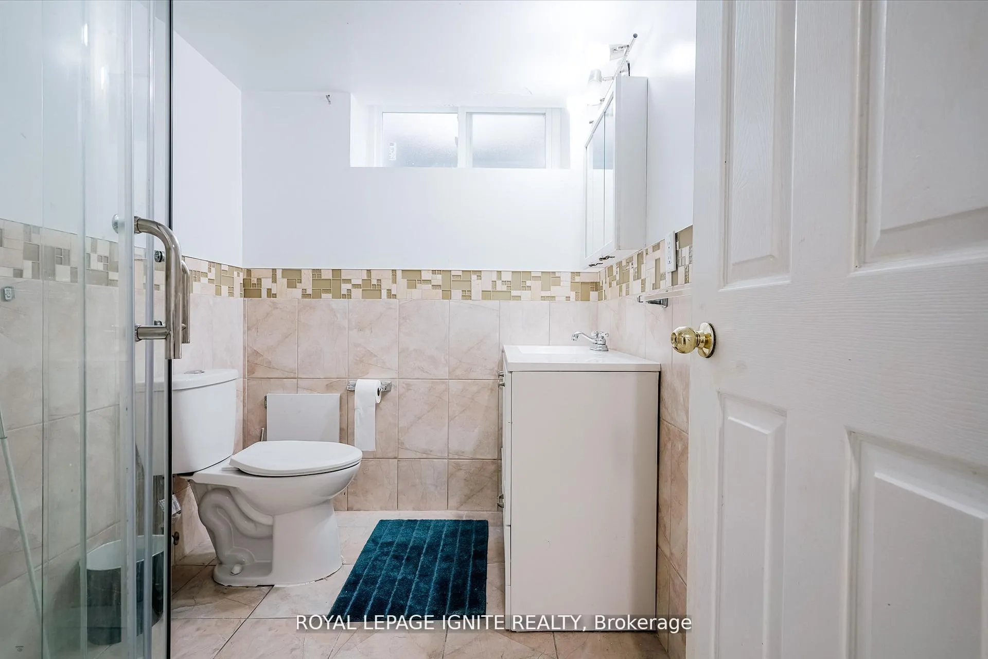 Photo 21 of 122 Valdor Drive, Scarborough, Agincourt North — HOMEH