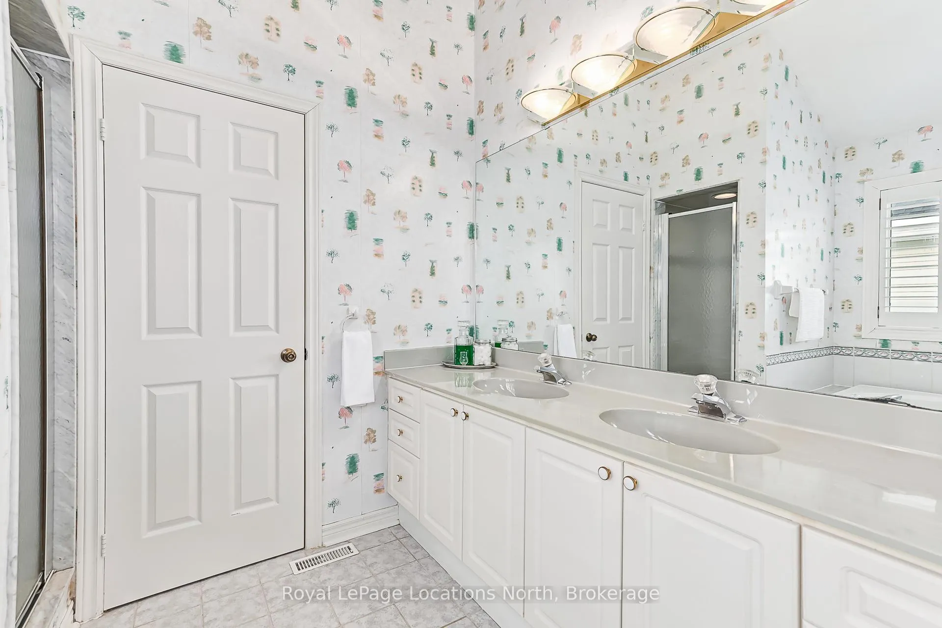 Photo 22 of 57 Barker Boulevard, Collingwood — HOMEH