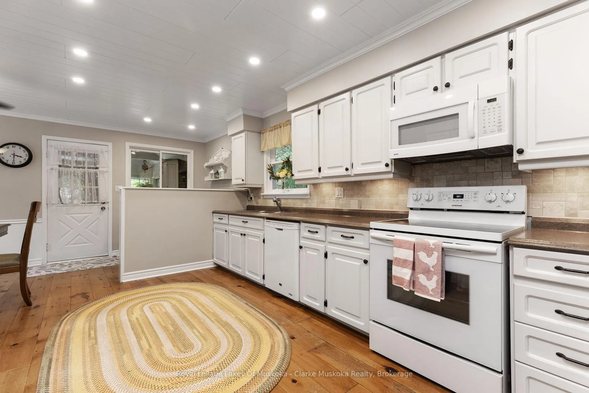 Photo 20 of 43 Maple St, Seguin — HOMEH
