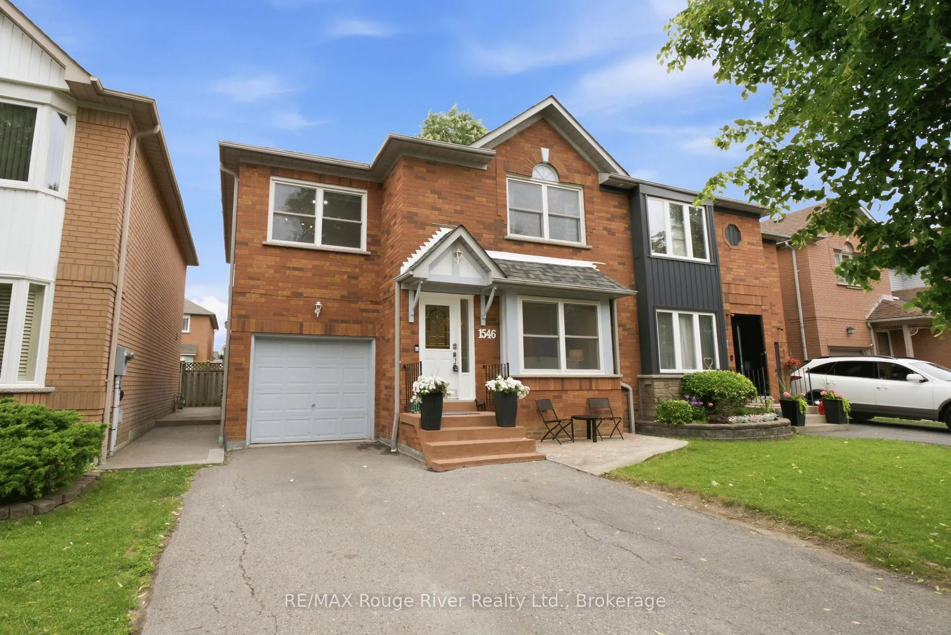 Front of 1546 Village Street